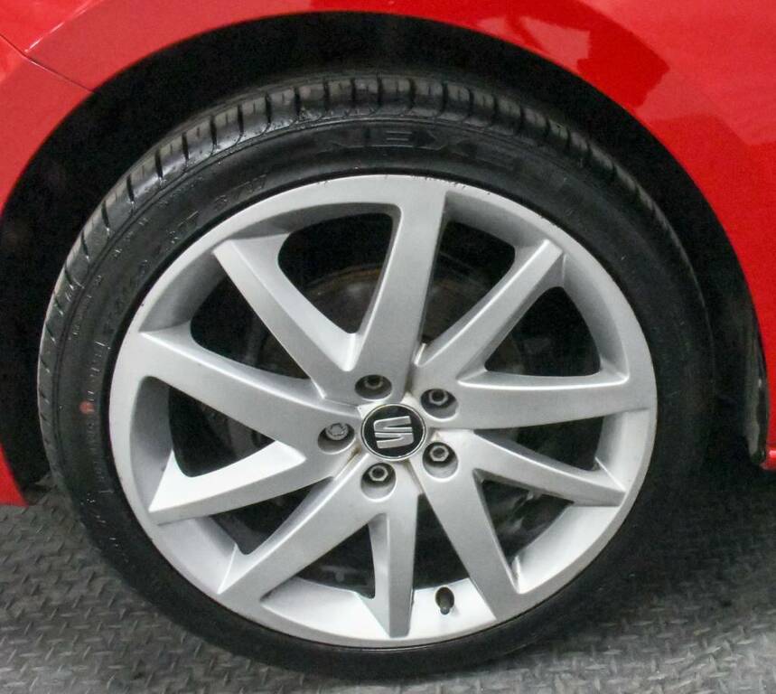 Seat Ibiza Sport Coupe 1.2 Tsi 90 Fr Technology Red #5