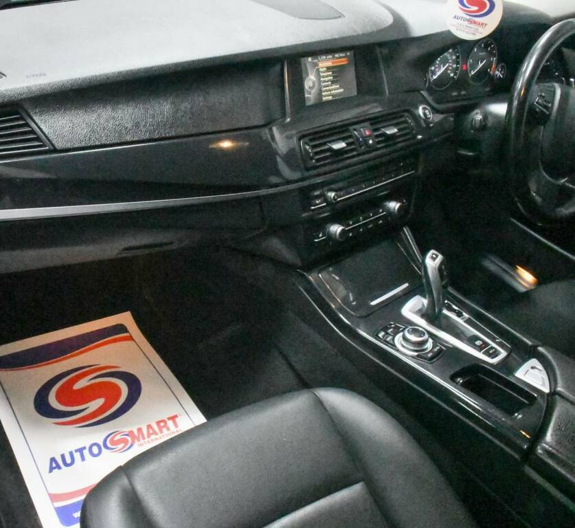 BMW 5 Series Saloon 520D 190 Se Black #3