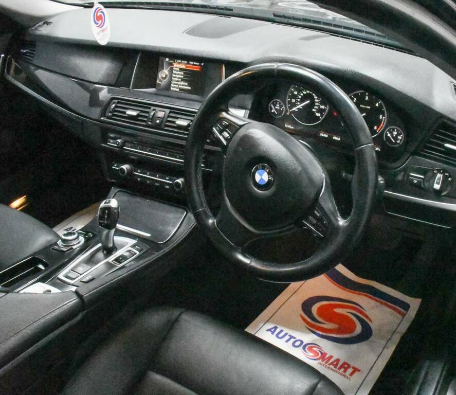 BMW 5 Series Saloon 520D 190 Se Black #4