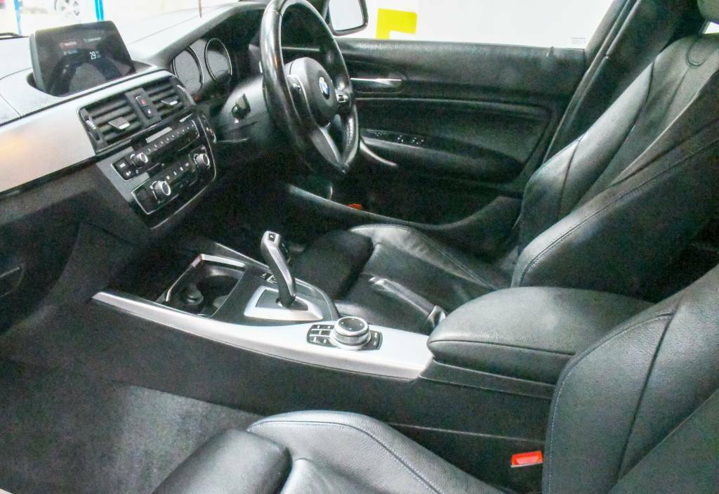 BMW 1 Series Hatchback 116D M Sport White #4