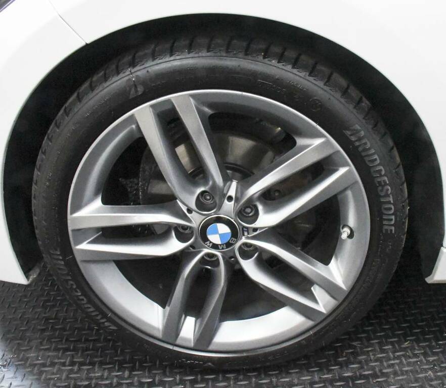 BMW 1 Series Hatchback 116D M Sport White #5