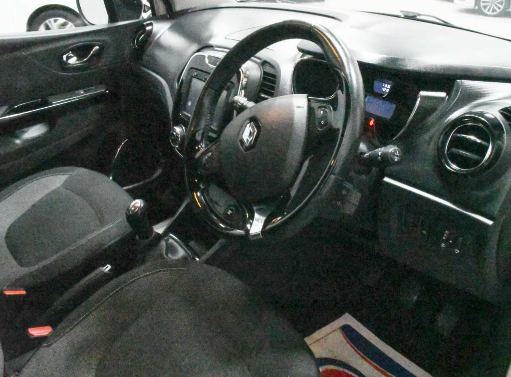 Renault Captur Hatchback 1.5 Brown #3