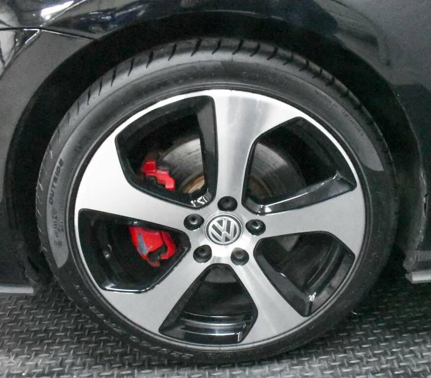 Volkswagen Golf 2.0 Tsi 220Ps Black #5