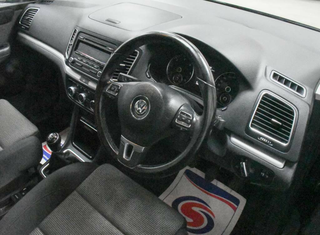 Volkswagen Sharan Estate 2.0 Black #3