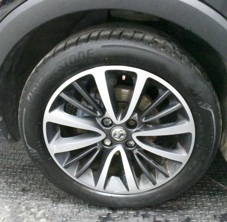 Vauxhall Crossland X Hatchback 1.2 83 Elite  Black #5
