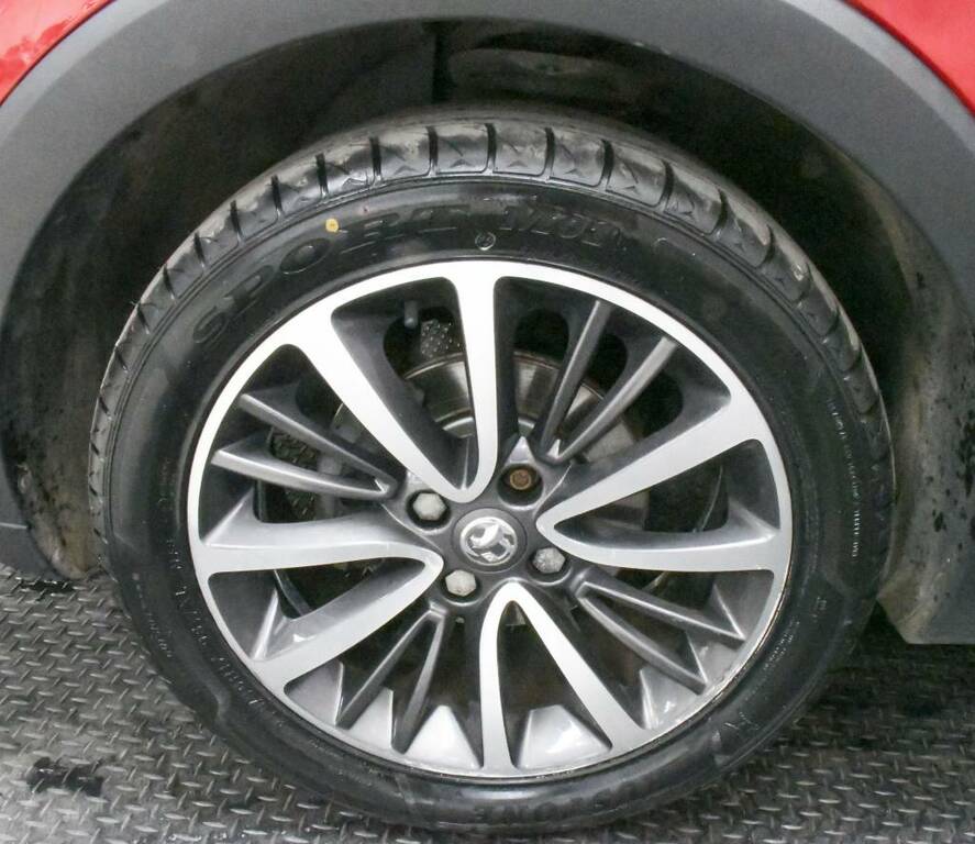 Vauxhall Crossland X Hatchback 1.2 83 Elite  Red #5