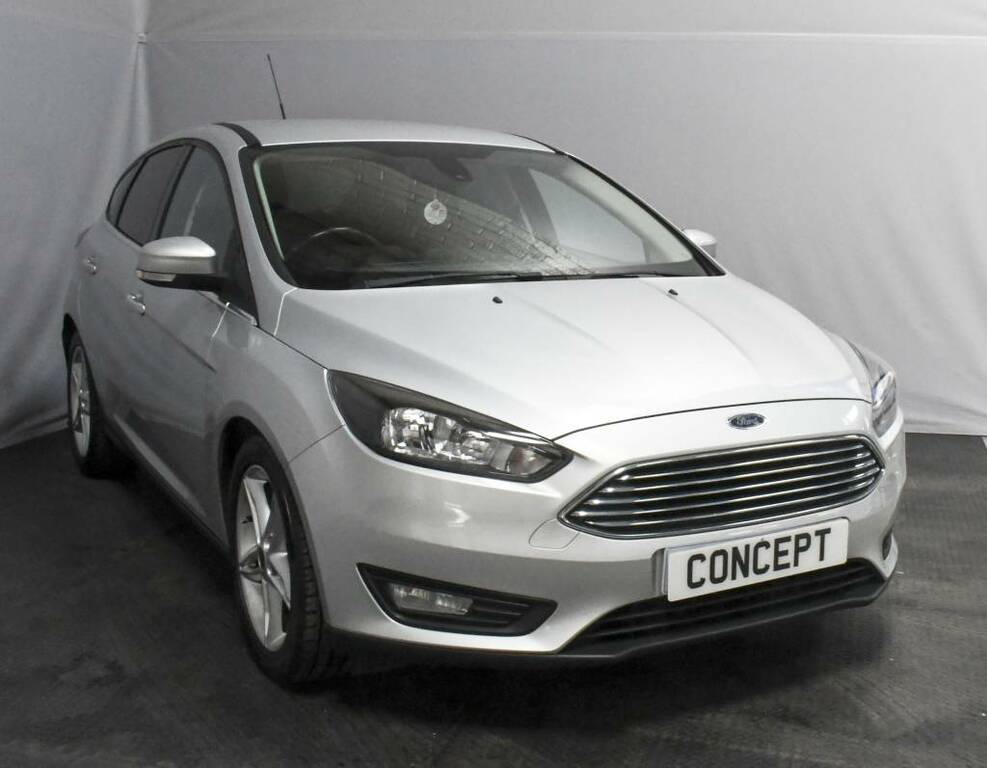 Ford Focus Hatchback 1.5 Tdci 120 Zetec Silver #2