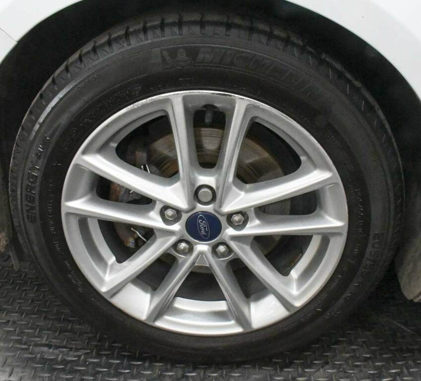 Ford Focus Hatchback 1.5 Tdci 120 Zetec White #5