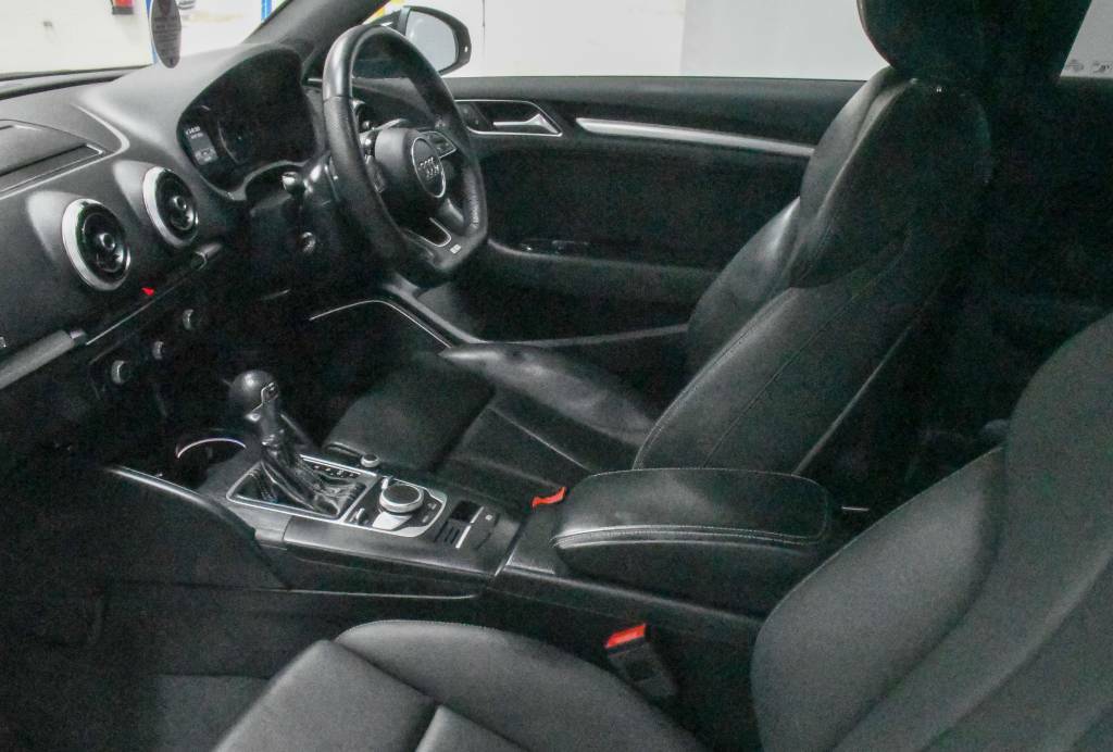 Audi A3 Hatchback Special Editi 2.0 Tdi Black Edition Blue #4