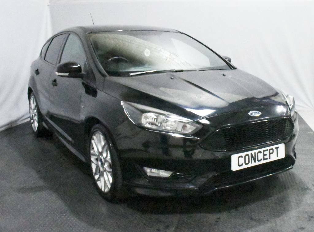 Ford Focus Hatchback 1.5 Tdci 120 St-line Black #2