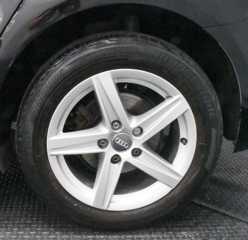 Audi A3 Sportback 1.0 Tfsi Se Black #5
