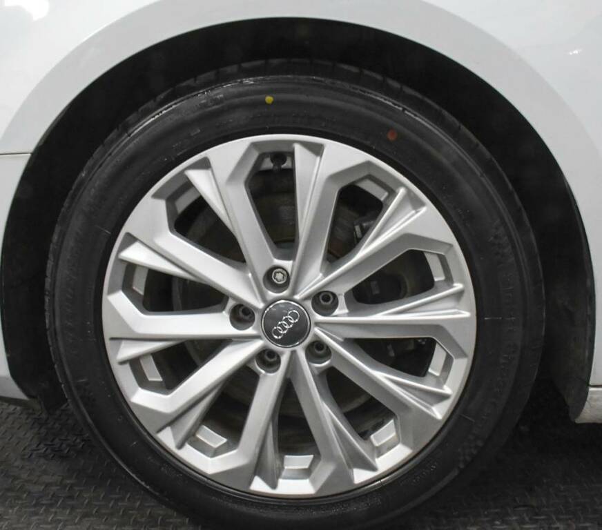 Audi A4 Avant Avant 2.0 Tdi Ultra Se White #5
