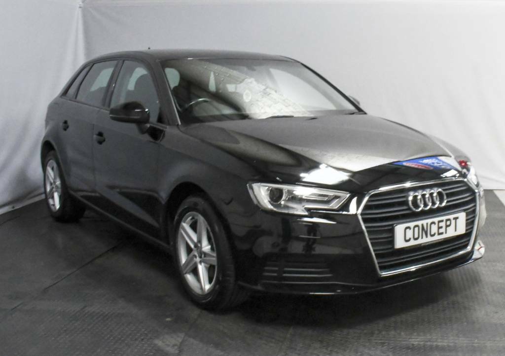 Audi A3 Sportback 1.0 Tfsi Se Black #2