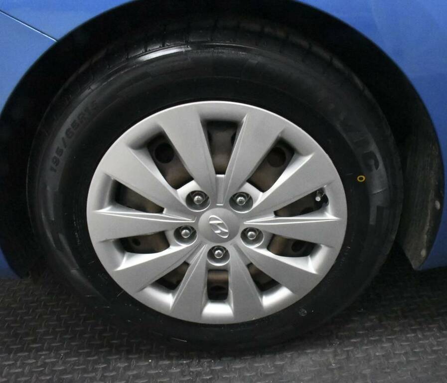 Hyundai I30 Hatchback 1.4 Blue Drive S Blue #5