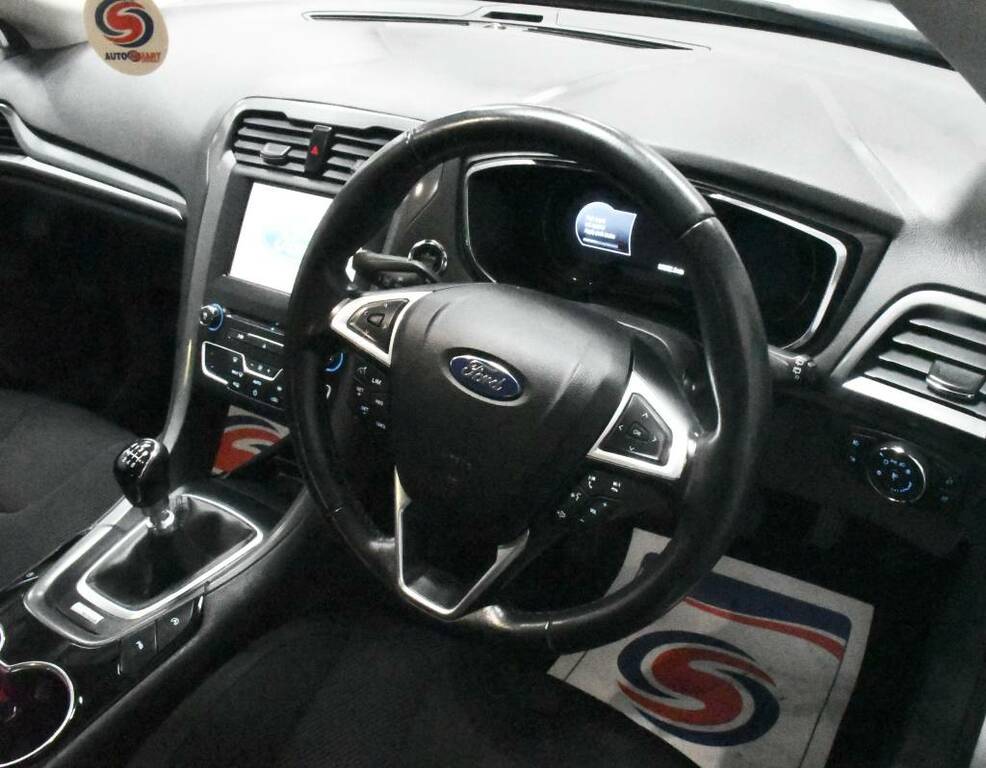 Ford Mondeo Hatchback 2.0 Tdci 180 Titanium Silver #4