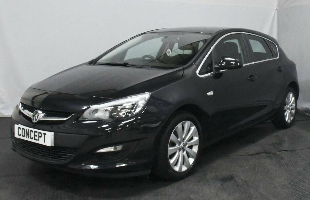 Vauxhall Astra Hatchback 1.6I 16V Tech Line Black #2