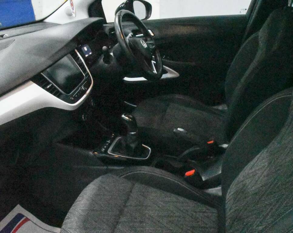 Vauxhall Crossland X Hatchback 1.2 83 Sri Nav Grey #4