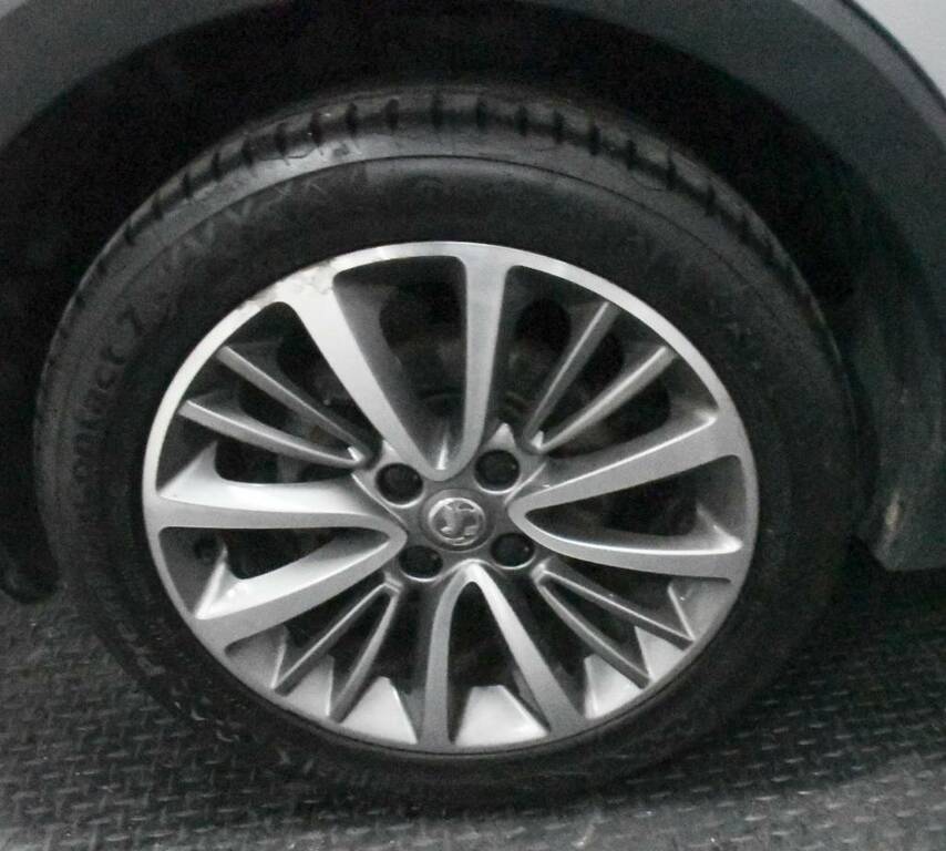 Vauxhall Crossland X Hatchback 1.2 83 Sri Nav Grey #5