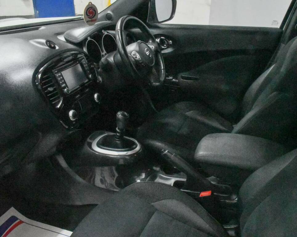 Nissan Juke Hatchback 1.5 Dci N-connecta White #4