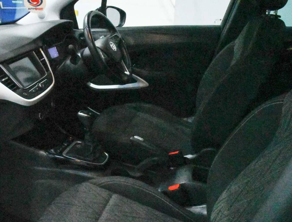 Vauxhall Crossland X Hatchback 1.2T 110 Griffin Black #3