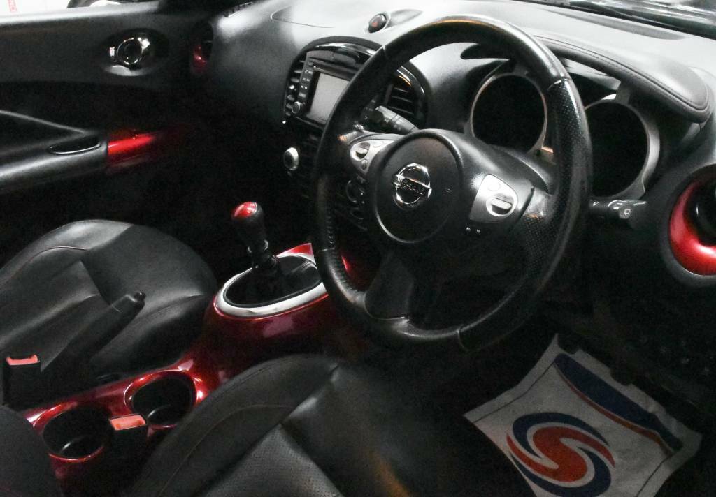 Nissan Juke Hatchback 1.5 Dci Tekna Black #3
