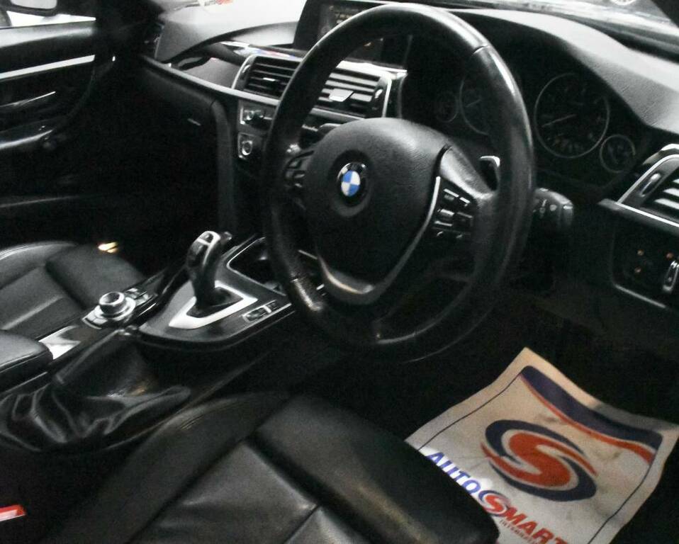 BMW 3 Series Saloon 320D Efficientdynamics Sport Black #3