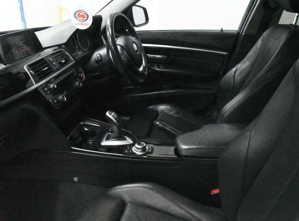 BMW 3 Series Saloon 320D Efficientdynamics Sport Black #4