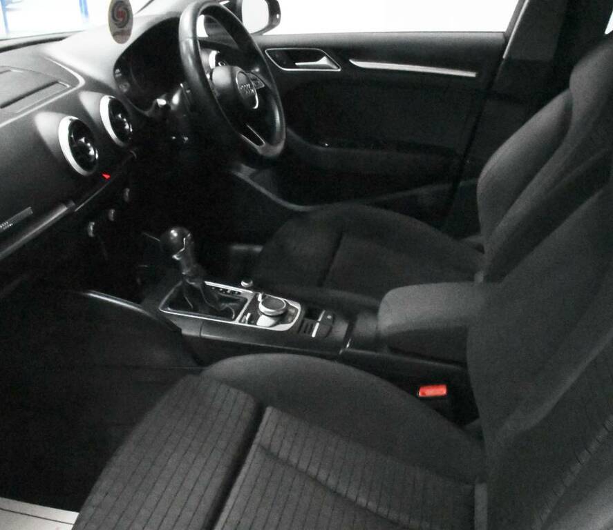 Audi A3 Sportback 2.0 Tdi Sport Black #4