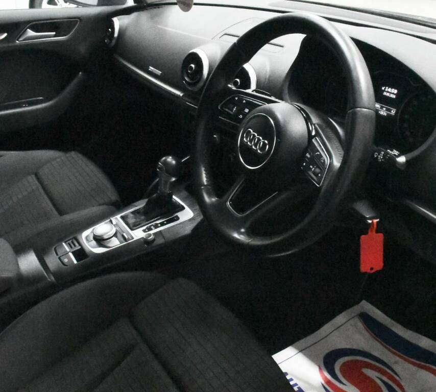 Audi A3 Sportback 2.0 Tdi Sport Black #3