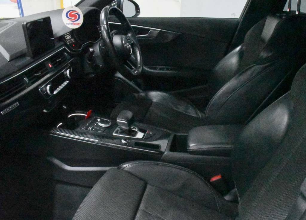 Audi A4 Saloon 2.0 Tdi 190 Quattro S Line Black #4