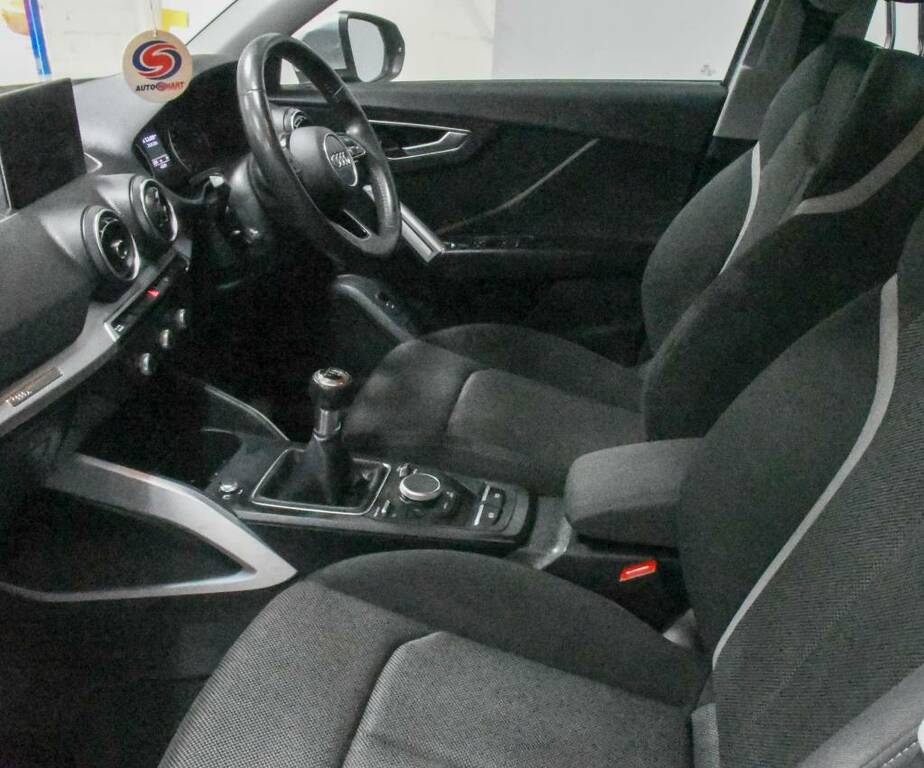 Audi Q2 Estate 30 Tfsi Sport Silver #4