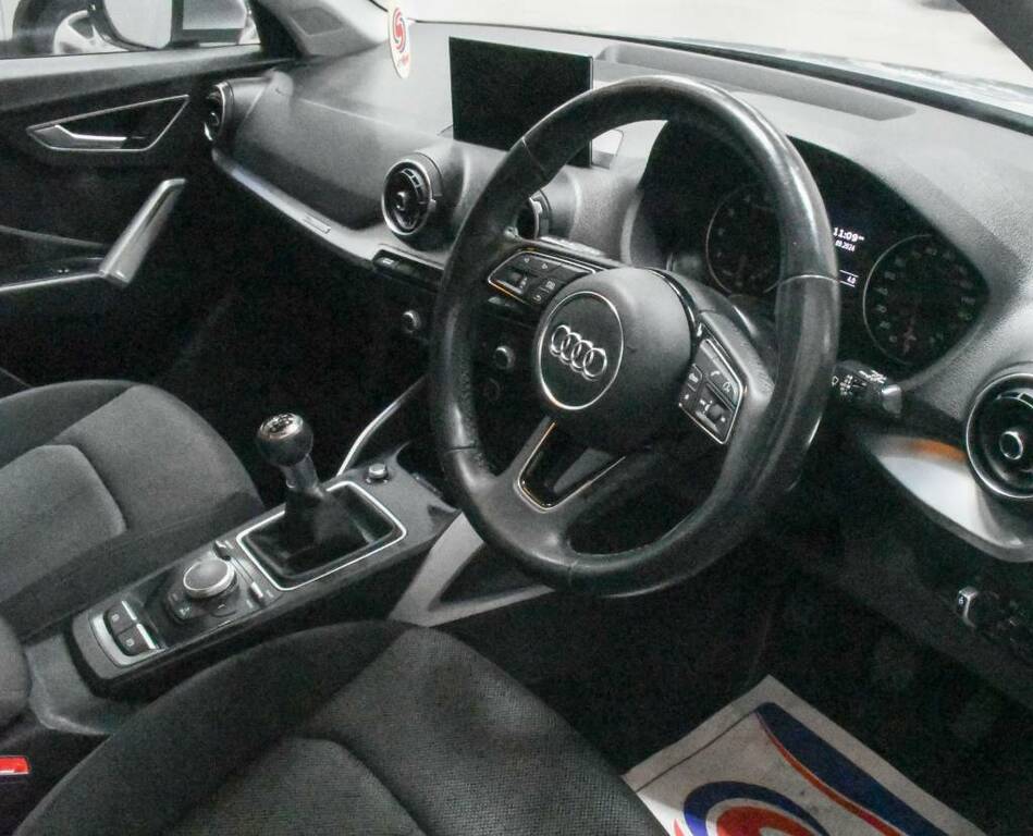 Audi Q2 Estate 30 Tfsi Sport Silver #3
