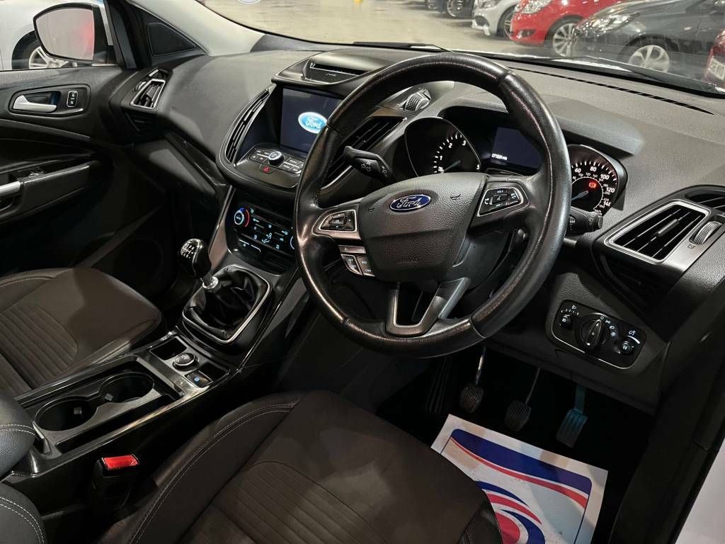 Ford Kuga 2.0Tdci 150Ps Titanium White #4