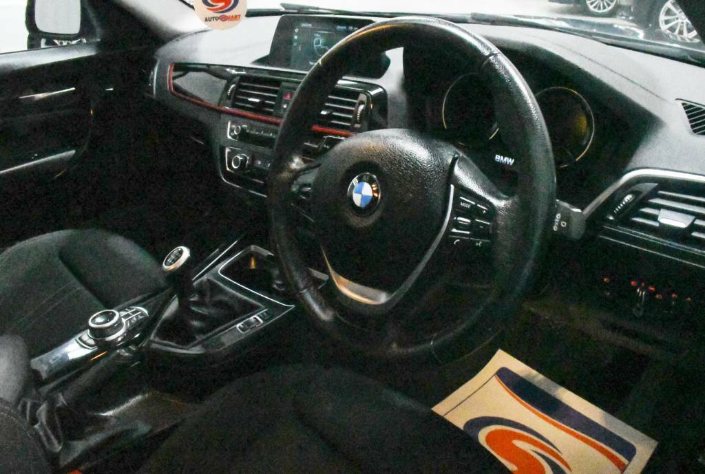 BMW 1 Series Hatchback 116D Sport Grey #4