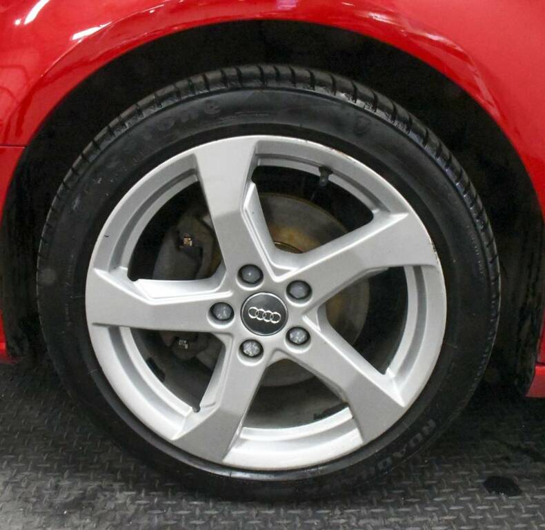 Audi A3 Sportback 1.4 Tfsi Sport Red #5