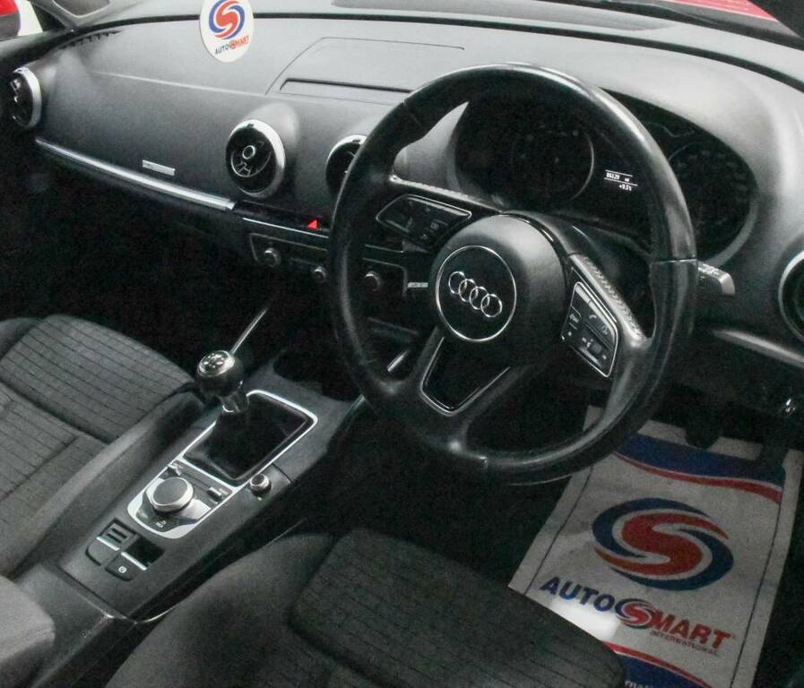 Audi A3 Sportback 1.4 Tfsi Sport Red #3