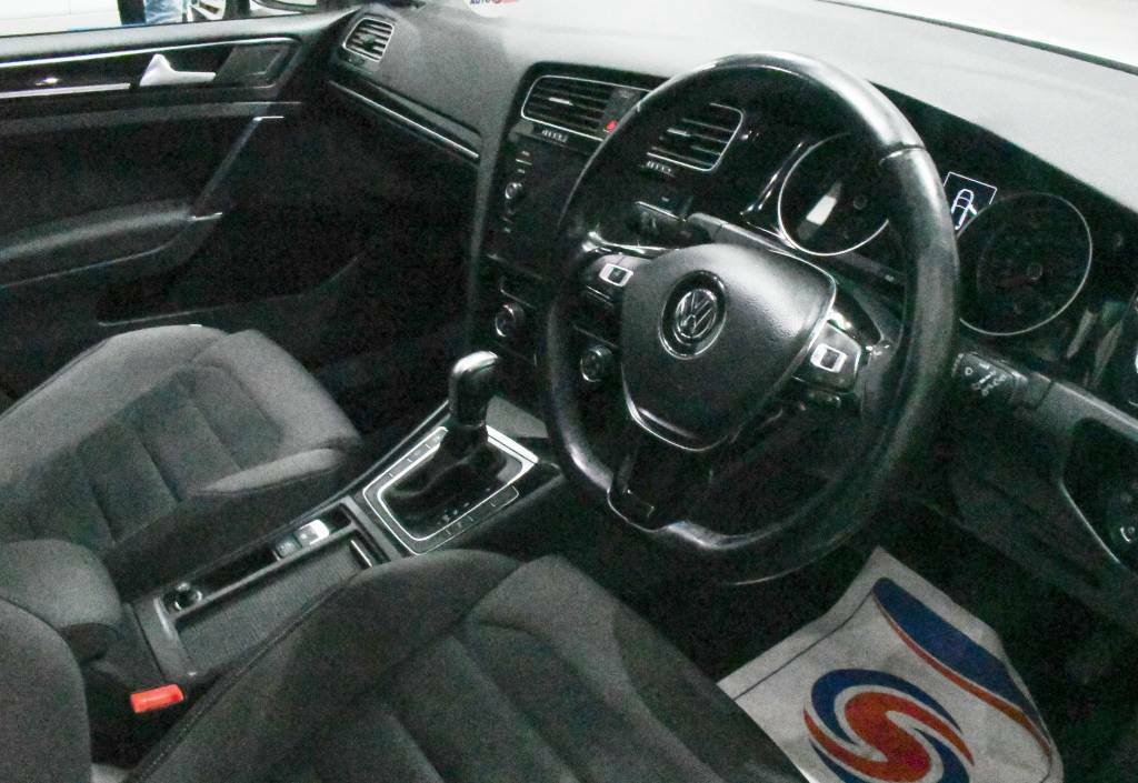 Volkswagen Golf Hatchback 1.6 Tdi Gt White #4