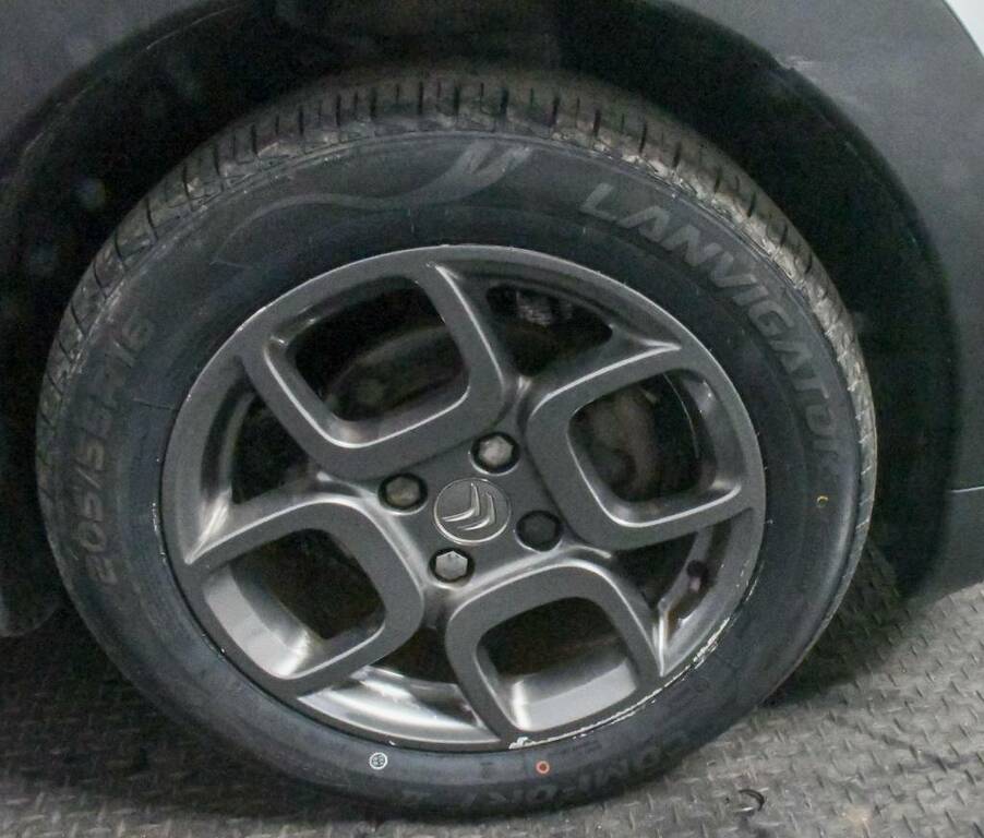 Citroen C4 Cactus Hatchback 1.6 Bluehdi Feel Silver #5