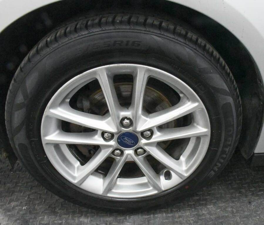 Ford C-Max Estate 1.5 Tdci Zetec Silver #5