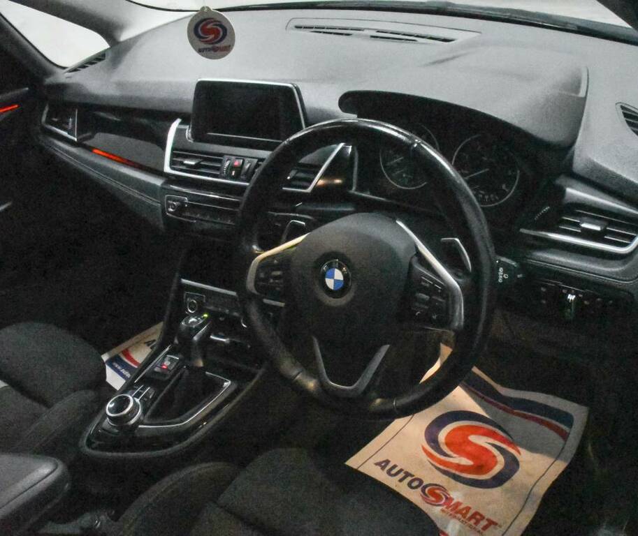 BMW 2 Series Active Tou 220D Sport Black #4