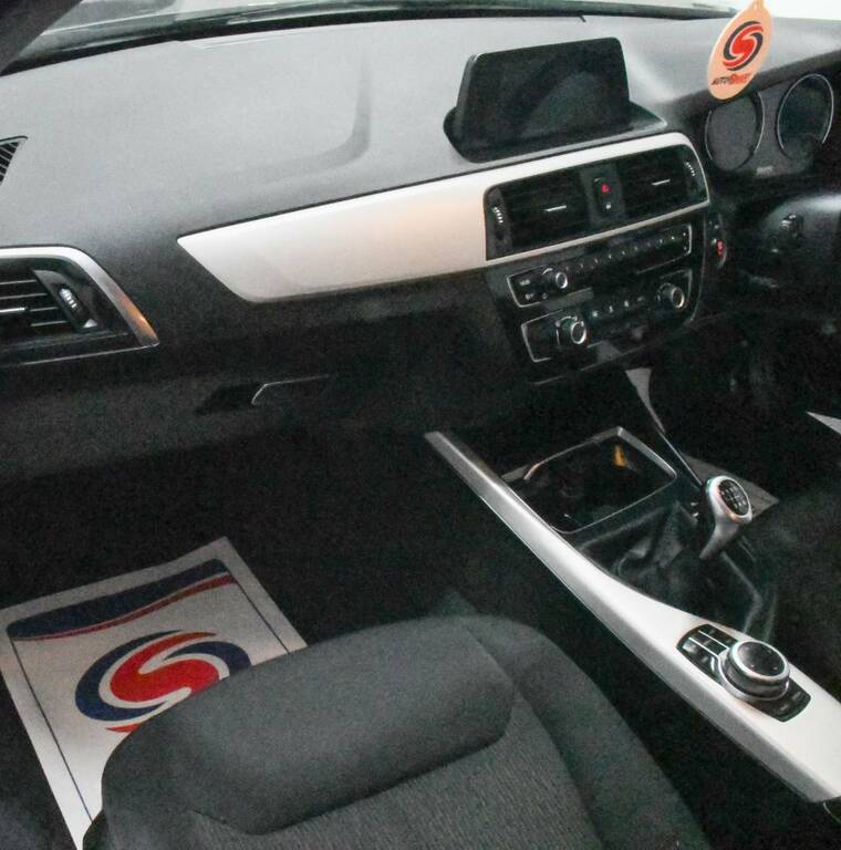 BMW 1 Series Hatchback 116D Se Business Black #3