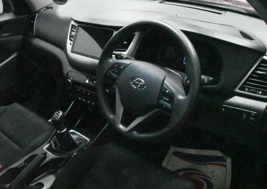 Hyundai Tucson Estate 1.6 Gdi Blue Drive S  Red #3