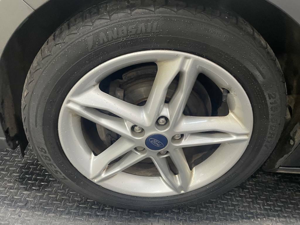 Ford Focus Hatchback 1.5 Tdci 120 Titanium Grey #5