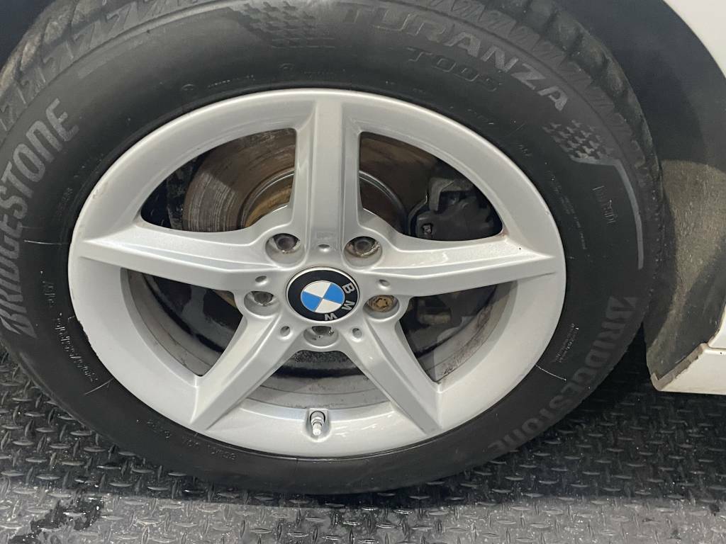 BMW 1 Series Hatchback 116D Se Business White #5