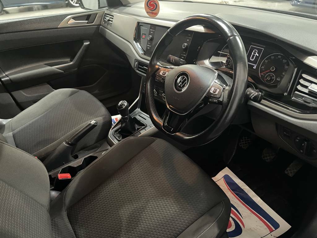 Volkswagen Polo Hatchback 1.0 Evo 80 Match  Silver #3