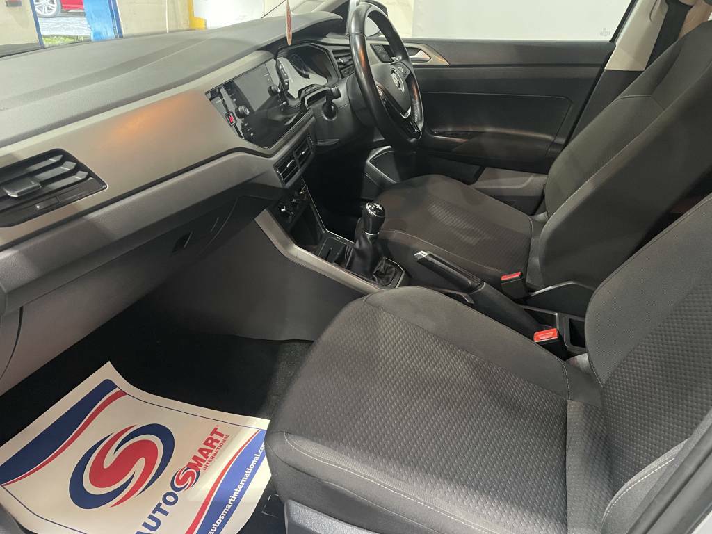 Volkswagen Polo Hatchback 1.0 Evo 80 Match  Silver #4