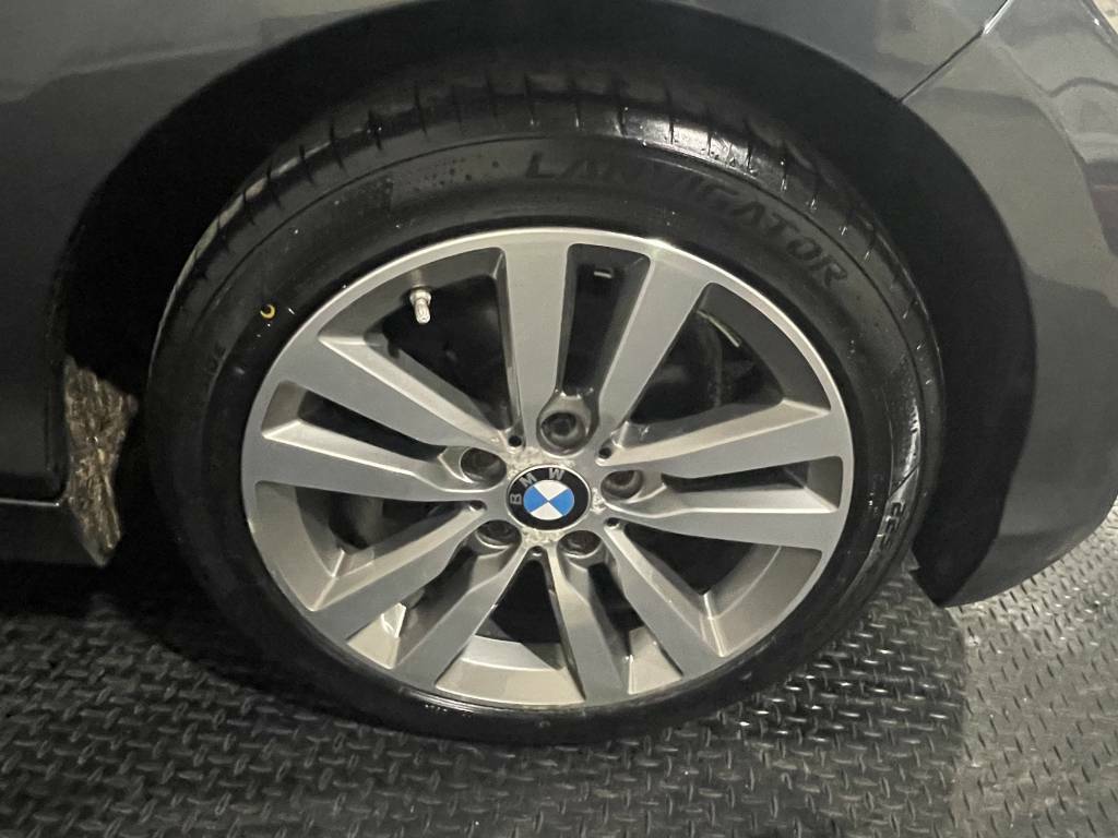 BMW 1 Series Hatchback 118D Sport Grey #4