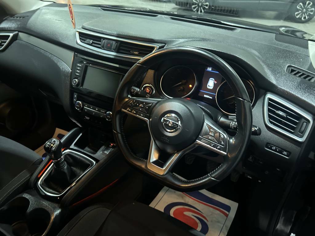 Nissan Qashqai Hatchback 1.7 Dci N-connecta Black #3