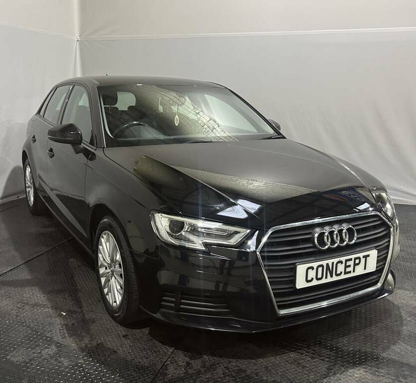 Audi A3 Sportback 1.6 Tdi Se Technik Black #2