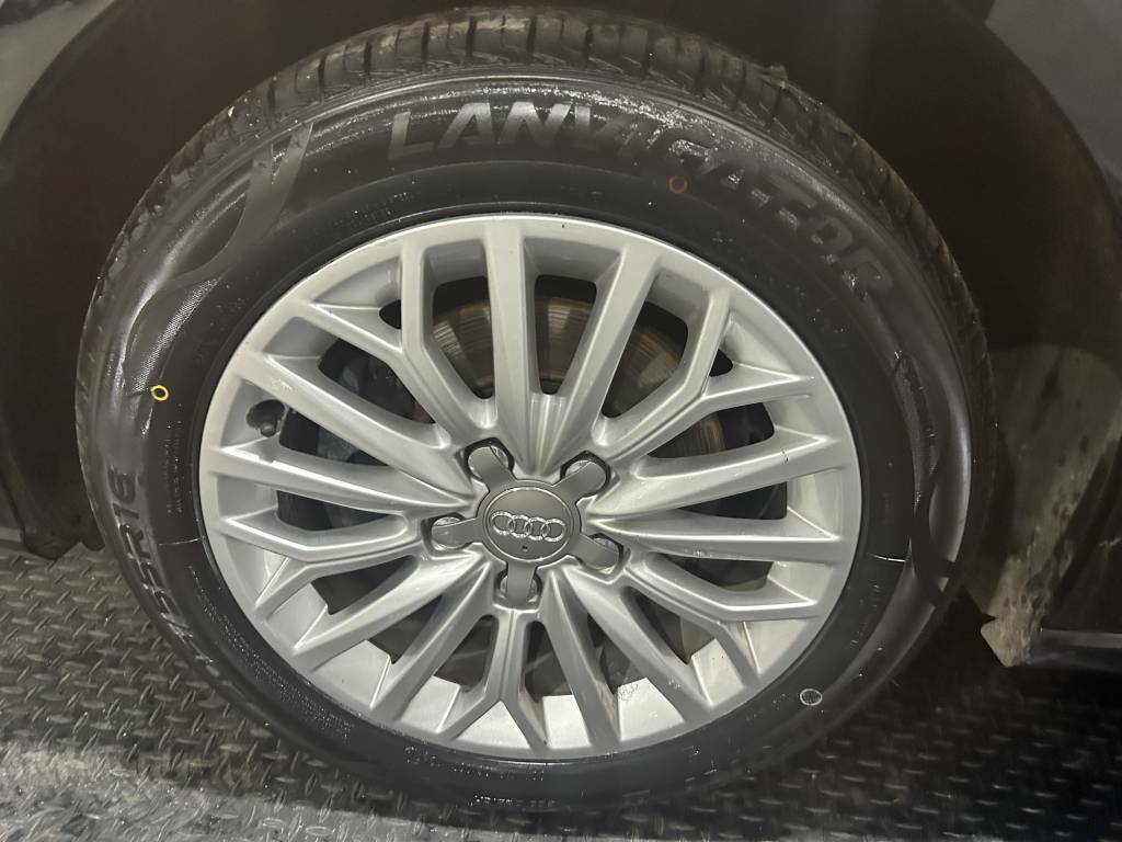 Audi A3 Sportback 1.6 Tdi Se Technik Black #5